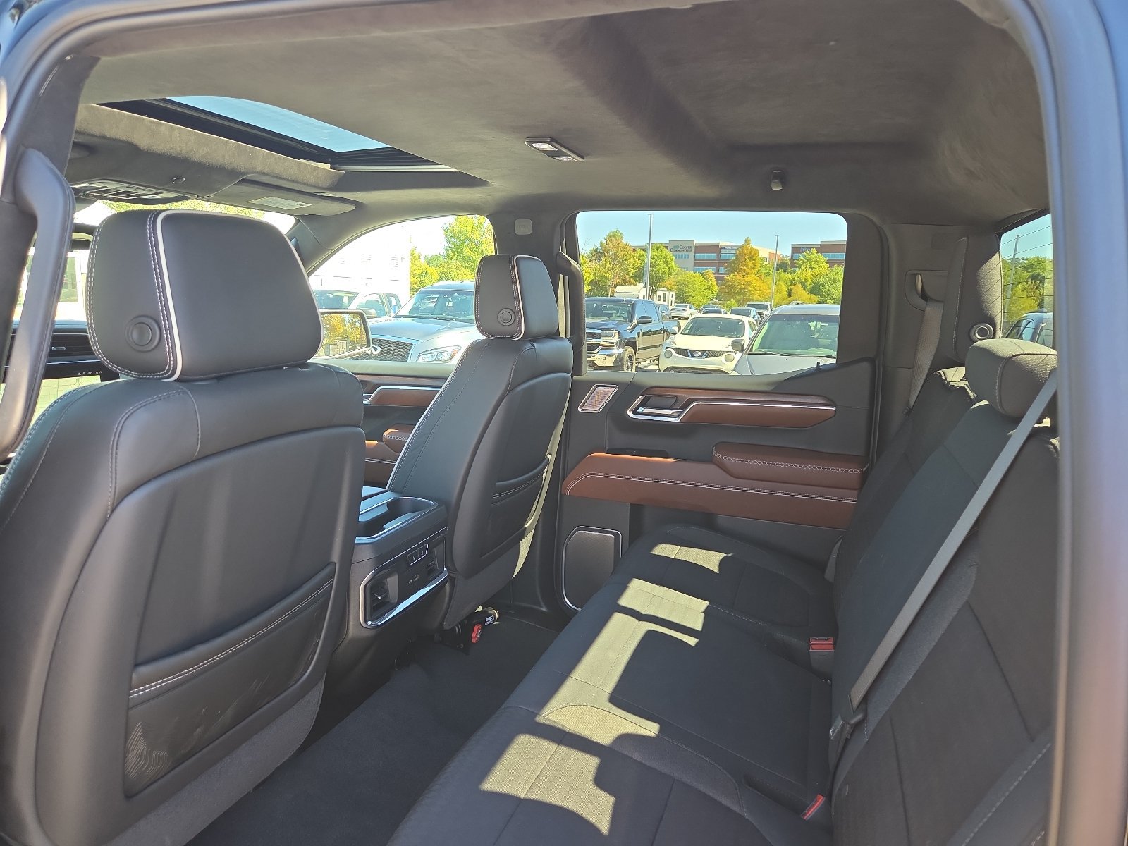Used 2025 GMC Sierra 1500 Denali Ultimate AWD/4WD image 10
