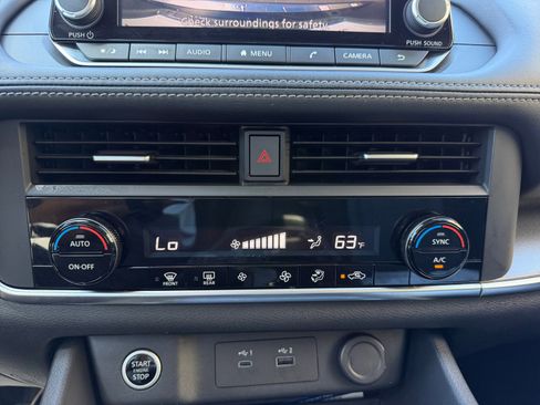 Used 2023 Nissan Rogue SV image 10