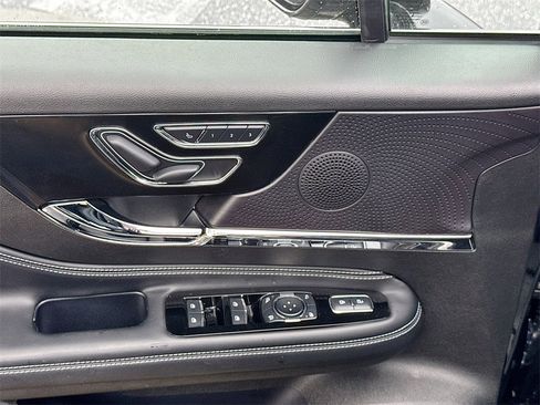 Used 2024 Lincoln Corsair Reserve image 19