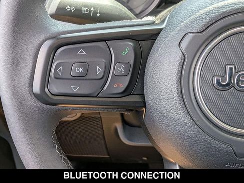 Used 2026 Jeep Gladiator Sport AWD/4WD image 16