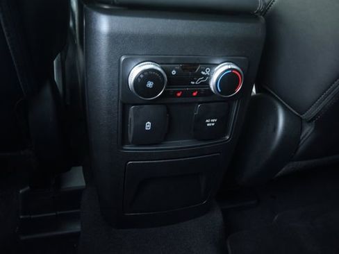 Used 2023 Ford Explorer Platinum w/ Technology Package AWD/4WD image 19