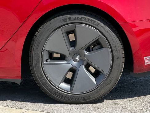 Used 2023 Tesla Model 3 Standard Range RWD image 3