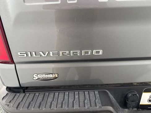 Used 2021 Chevrolet Silverado 1500 LT Trail Boss w/ Convenience Package II AWD/4WD image 39