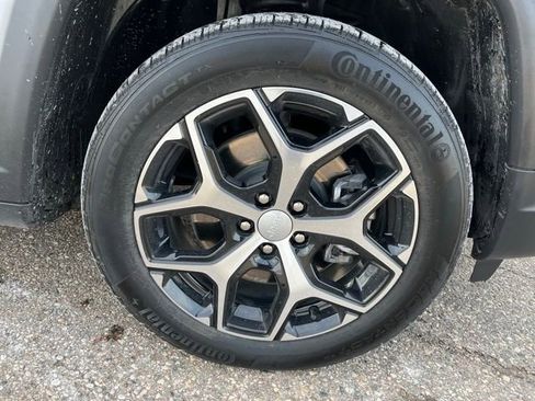 Used 2024 Jeep Compass Limited image 8