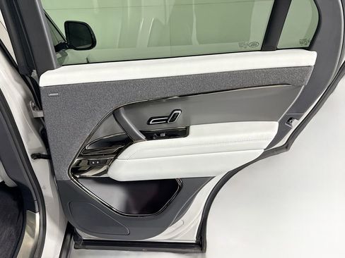 Used 2023 Land Rover Range Rover Sport SE AWD/4WD image 28