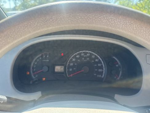 Used 2011 Toyota Sienna LE image 14