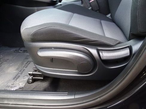 Used 2023 Kia Soul LX w/ LX Technology Package FWD image 23