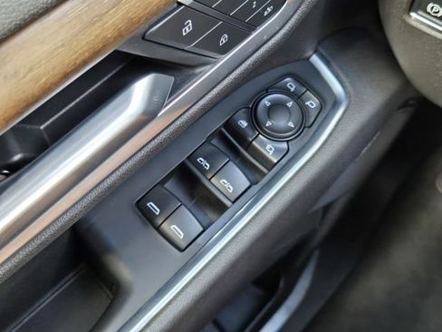 Used 2025 Chevrolet Silverado 1500 High Country AWD/4WD image 24