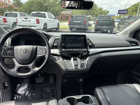 Used 2023 Honda Odyssey EX-L image 16