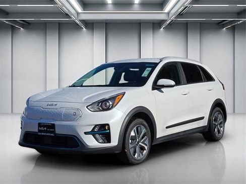 Certified 2022 Kia Niro EX image 8