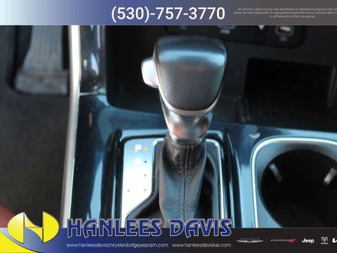 Used 2022 Kia Carnival SX image 24