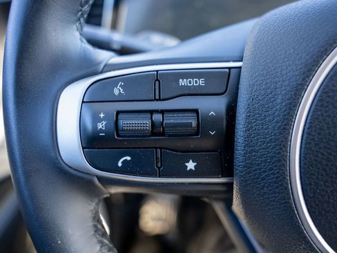 Used 2024 Kia Sportage EX image 21