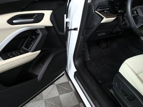 Certified 2025 Audi Q5 Premium w/ Convenience Package image 7