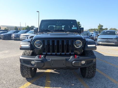 Used 2023 Jeep Gladiator Rubicon w/ LED Lighting Group AWD/4WD image 3