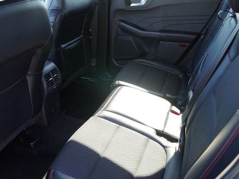 Used 2025 Ford Escape ST-Line image 14