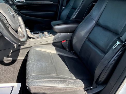 Used 2021 Jeep Grand Cherokee Limited AWD/4WD image 10