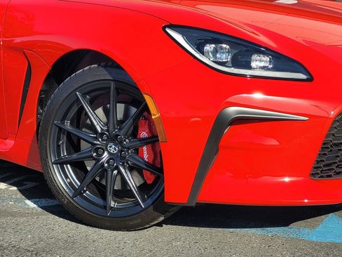 New 2026 Toyota GR86 Premium RWD image 3
