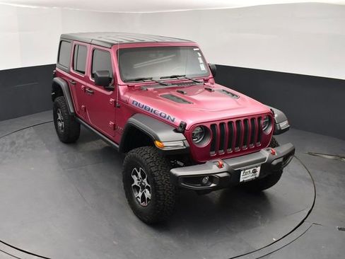 Used 2022 Jeep Wrangler Unlimited Rubicon w/ LED Lighting Group AWD/4WD image 13