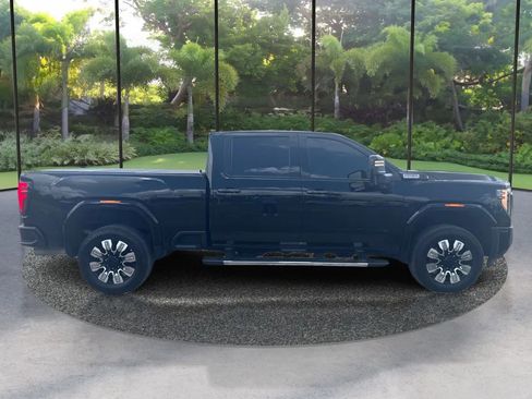 Used 2025 GMC Sierra 2500 Denali w/ Denali Reserve Package AWD/4WD image 4