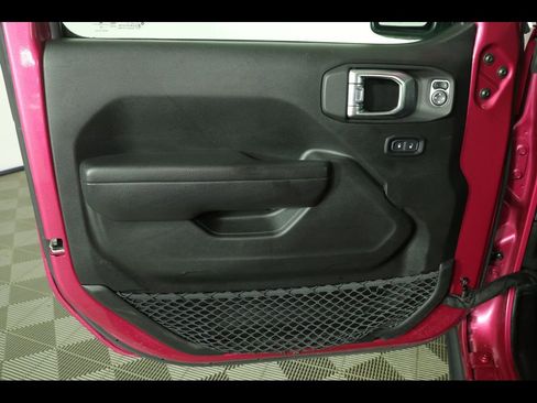 Used 2022 Jeep Wrangler Unlimited Sport image 19