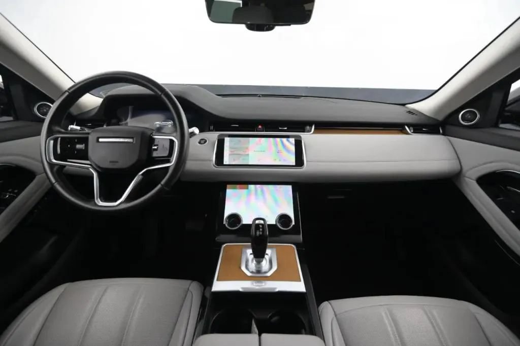 Used 2021 Land Rover Range Rover Evoque SE AWD/4WD image 31
