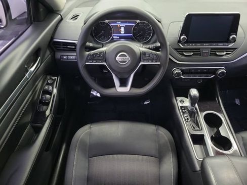 Used 2021 Nissan Altima 2.5 SV FWD image 16
