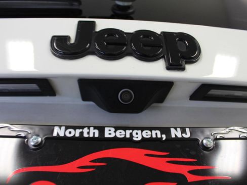 Used 2020 Jeep Renegade Altitude AWD/4WD image 27