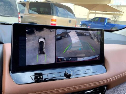 Used 2024 Nissan Rogue Platinum w/ Platinum Premium Package image 28