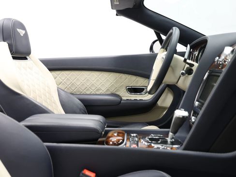 Used 2017 Bentley Continental GT image 83