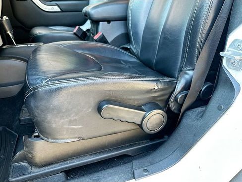 Used 2015 Jeep Wrangler Rubicon w/ Dual Top Group image 20