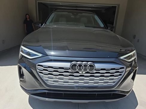 Used 2024 Audi Q8 e-tron Premium Plus w/ Premium Plus Package AWD/4WD image 2