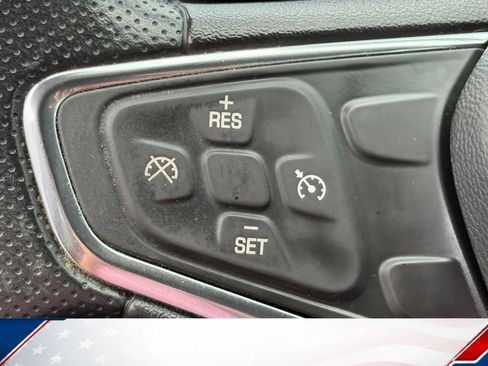 Used 2021 Chevrolet Malibu LT FWD image 17