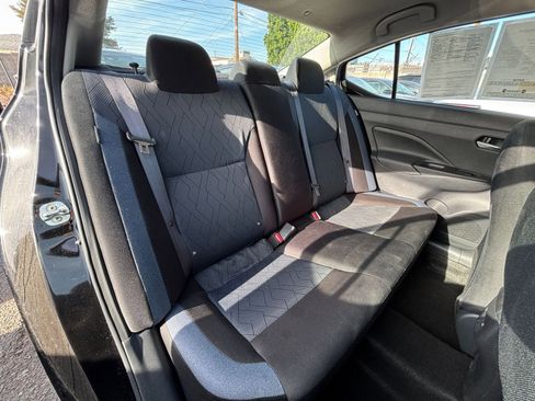 Used 2025 Nissan Versa SV FWD image 37