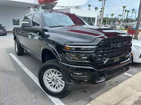Used 2025 RAM 2500 Limited AWD/4WD image 7