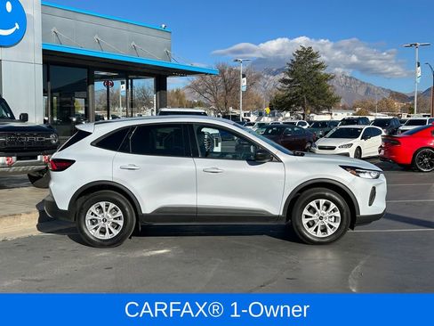 Used 2025 Ford Escape Active AWD/4WD image 2