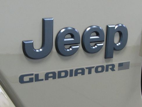 New 2026 Jeep Gladiator Sport AWD/4WD image 29