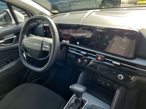 New 2026 Kia Sportage LX FWD image 8