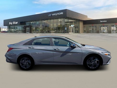 New 2026 Hyundai Elantra Sport image 9