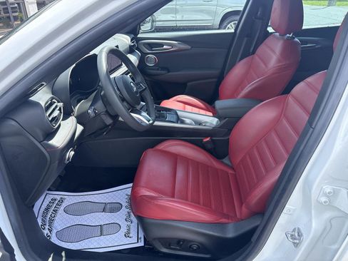 Used 2024 Dodge Hornet GT w/ GT Blacktop Package AWD/4WD image 9