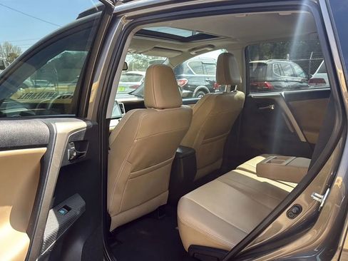 Used 2015 Toyota RAV4 Limited image 6