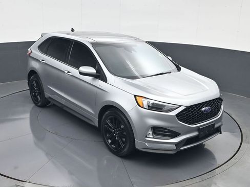 Used 2022 Ford Edge ST-Line w/ Class II Trailer Tow Package AWD/4WD image 15