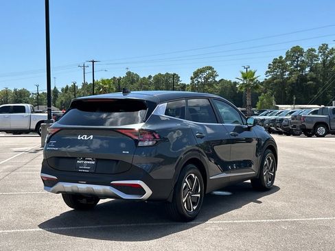 Used 2025 Kia Sportage LX FWD image 7