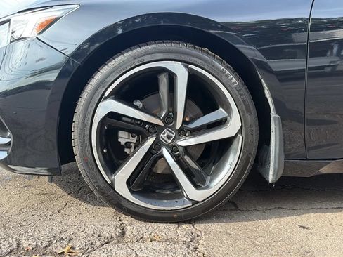 Used 2018 Honda Accord Sport image 10