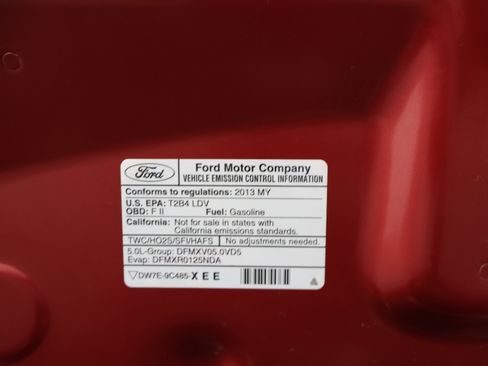 Used 2013 Ford Mustang GT Premium w/ Comfort Pkg RWD image 18
