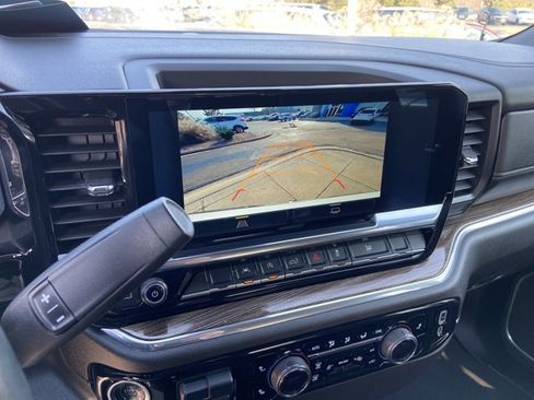 Used 2025 Chevrolet Silverado 1500 LT image 36