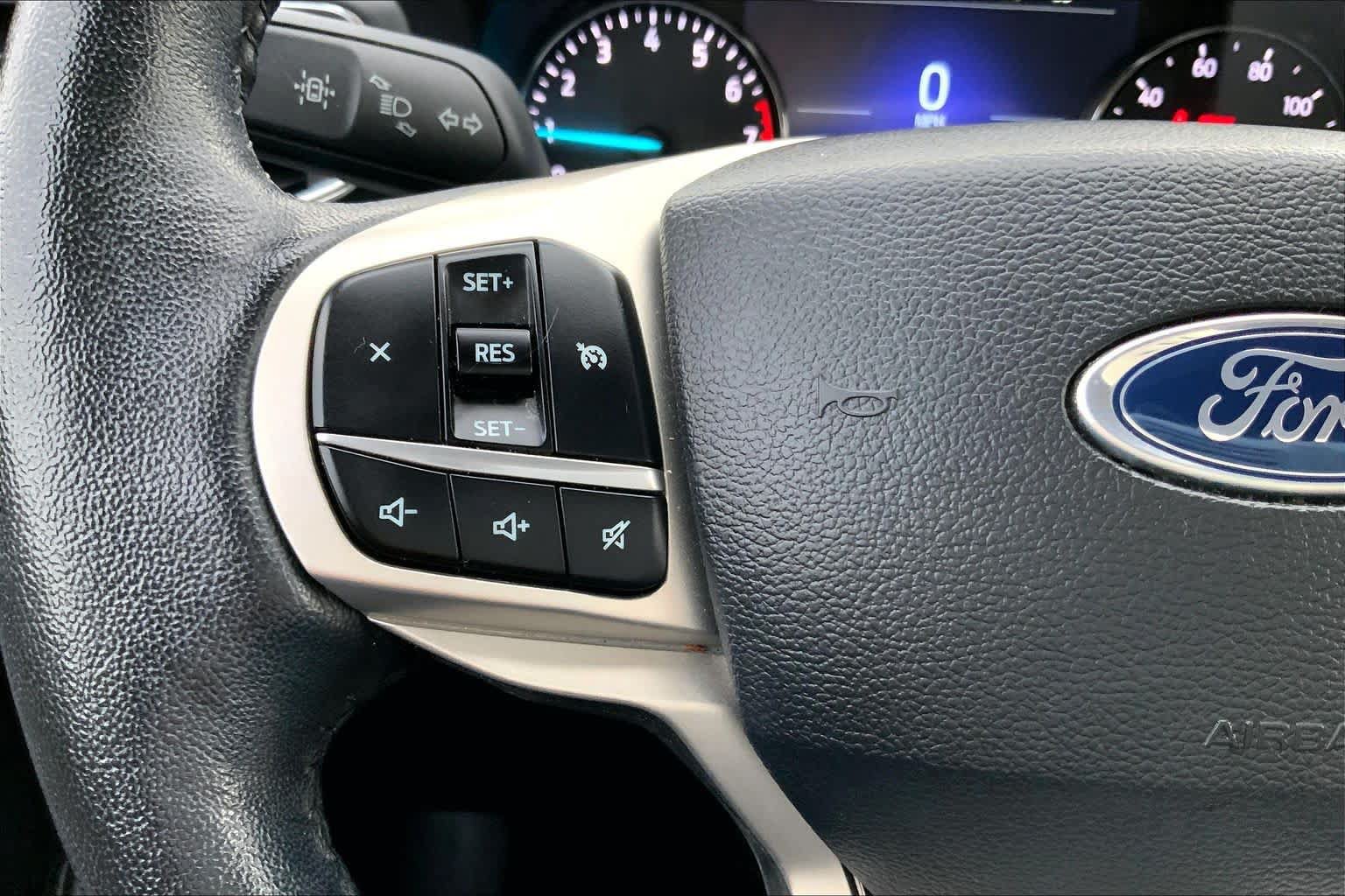 Used 2024 Ford Explorer XLT w/ Equipment Group 202A AWD/4WD image 24