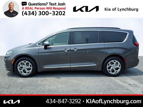 Used 2023 Chrysler Pacifica Limited FWD image 7