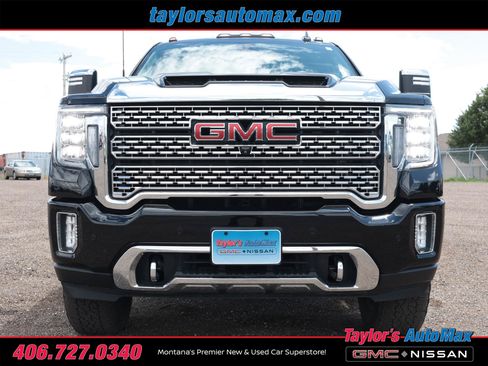 Used 2022 GMC Sierra 3500 Denali w/ Denali Black Diamond Edition AWD/4WD image 56