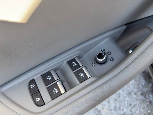 Used 2021 Audi A4 2.0T Premium w/ Convenience Package image 12