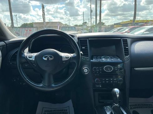 Used 2013 INFINITI FX37 AWD w/ Premium Pkg image 21